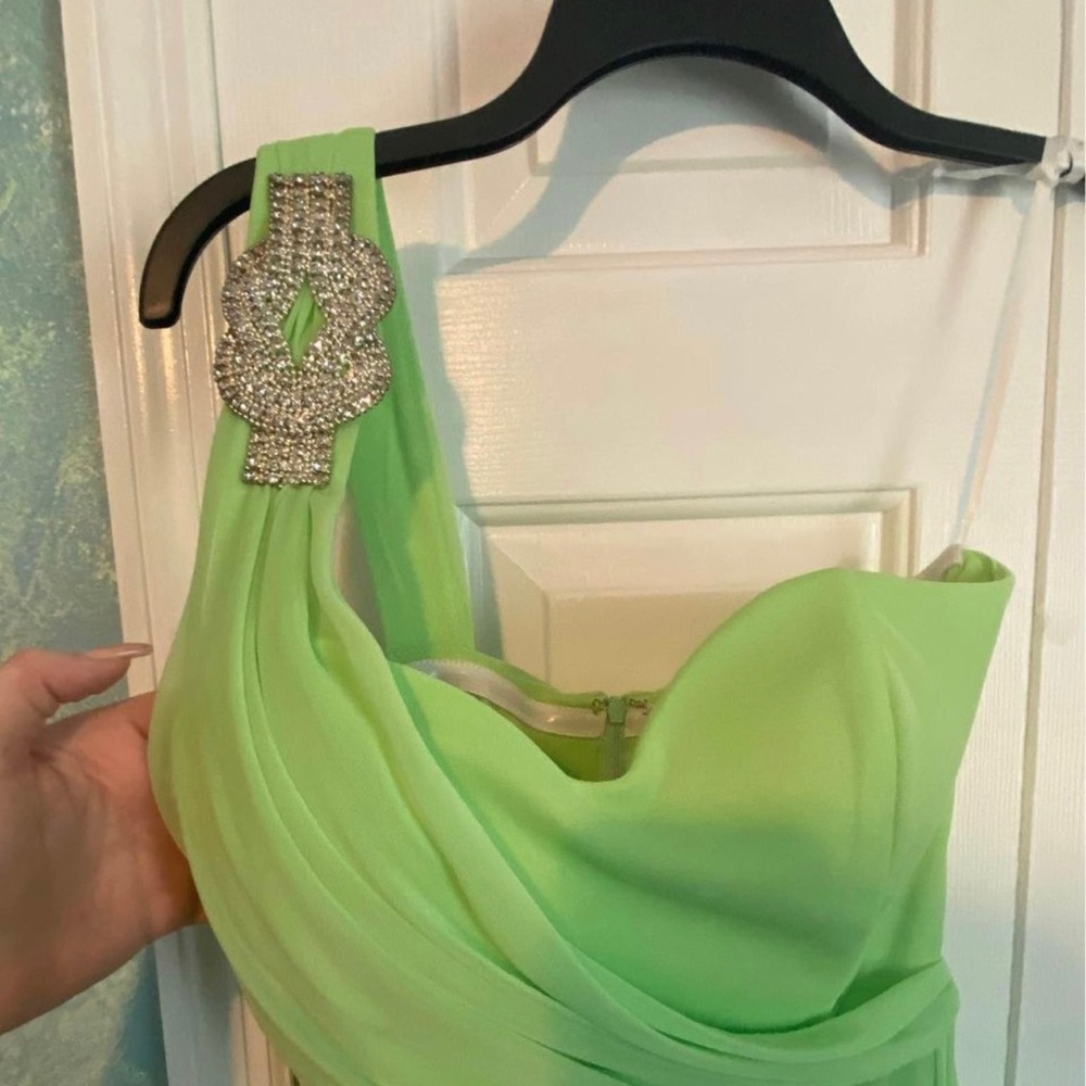 Prom Dress - Picture 3 of 7